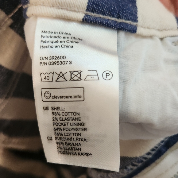 H&M DIVIDED striped jean shorts size 10 - Picture 5 of 6
